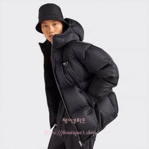 프라다 남성 패딩