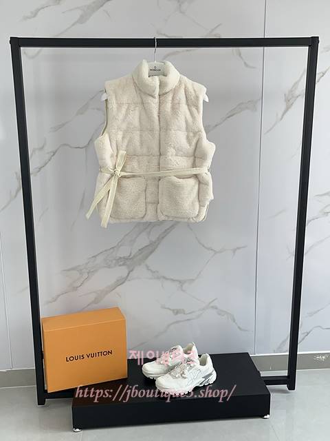 몽클레어 퍼 베스트 (2color)