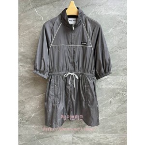 미우미우 테크니컬 실크 미니드레스