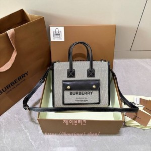 버버리 프레야 토트백 (미니,스몰,미디엄)