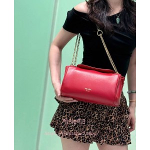 프라다 튀뮬트 스몰 나파 가죽 백