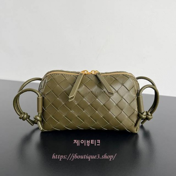 보테가 베네타 콘서트 파우치