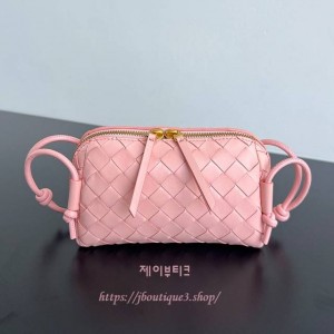 보테가 베네타 콘서트 파우치