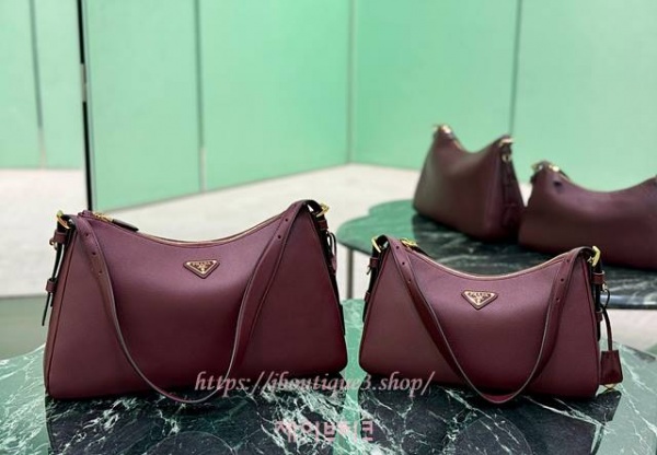 프라다 에메 가죽 숄더백 (미디엄,라지)