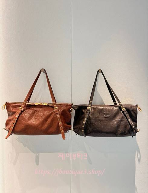 미우미우 가죽 백 (2color)