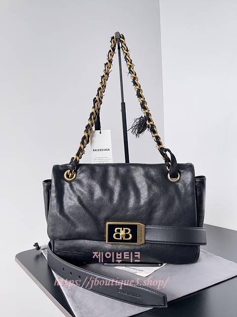 발렌시아가 modu 플랩 숄더백