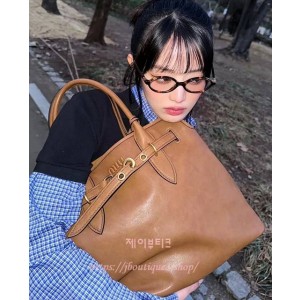 미우미우 아방뛰르 나파 가죽 백 미디엄