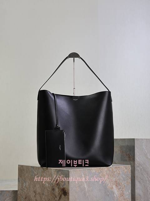 생로랑 BOLD 볼드 호보 백