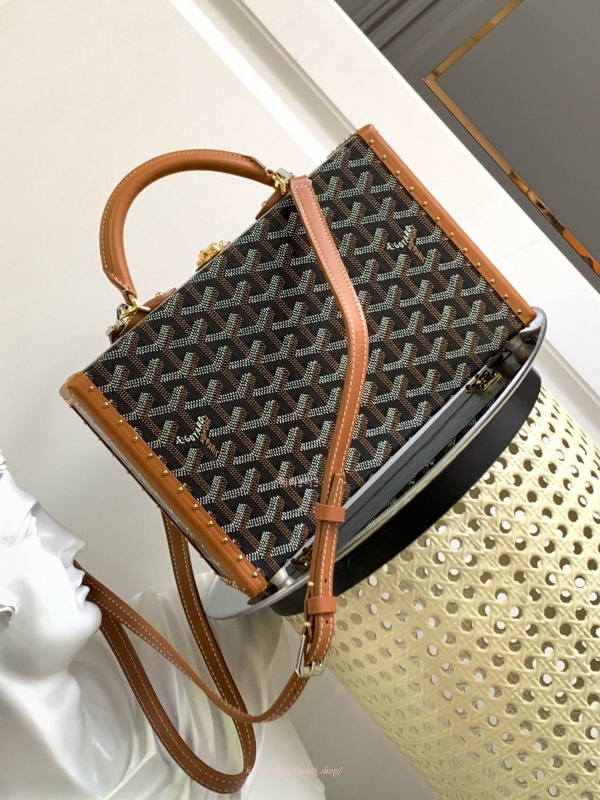 고야드 그랑 호텔 트렁크 백