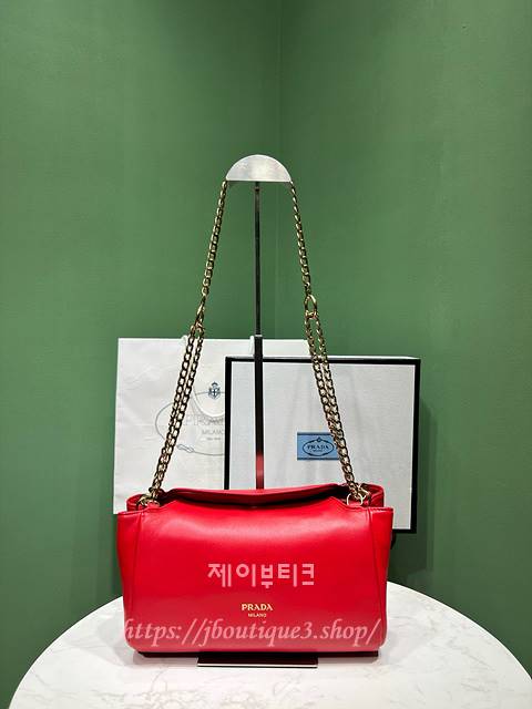 프라다 튀뮬트 스몰 나파 가죽 백