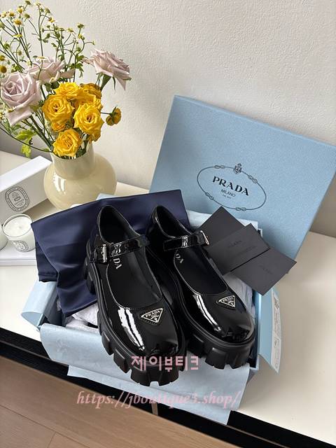 프라다 메리제인