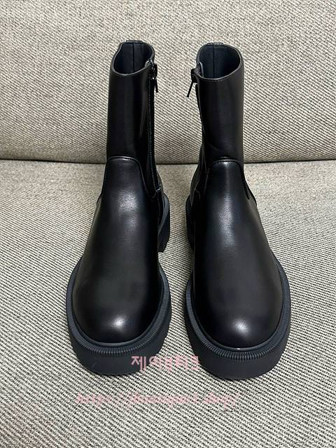 더로우 앵클 부츠