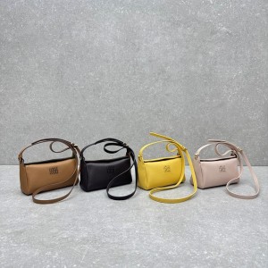 미우미우 가죽 파우치 (4color)