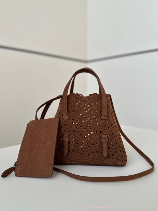 알라이아 미나 20