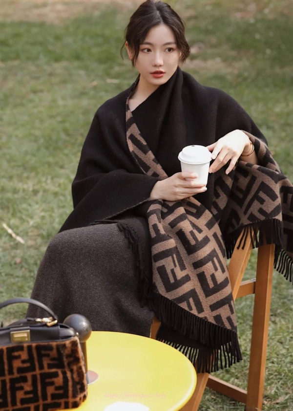 펜디 숄 머플러