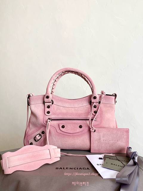 발렌시아가 르 시티 퍼스트 스웨이드