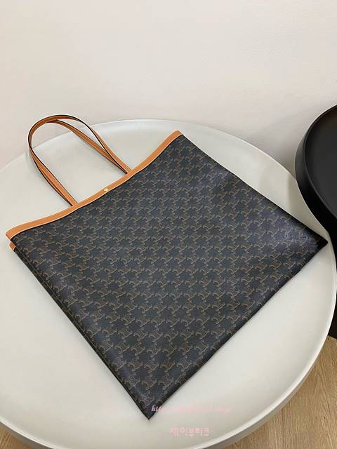 셀린느 라지 플랫 쇼퍼 - 트리옹프 캔버스