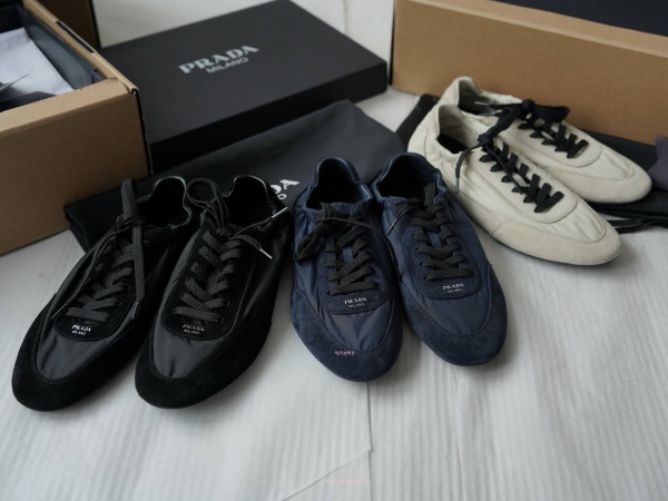 프라다 컬랩스 리나일론 및 스웨이드 스니커즈 (3color)